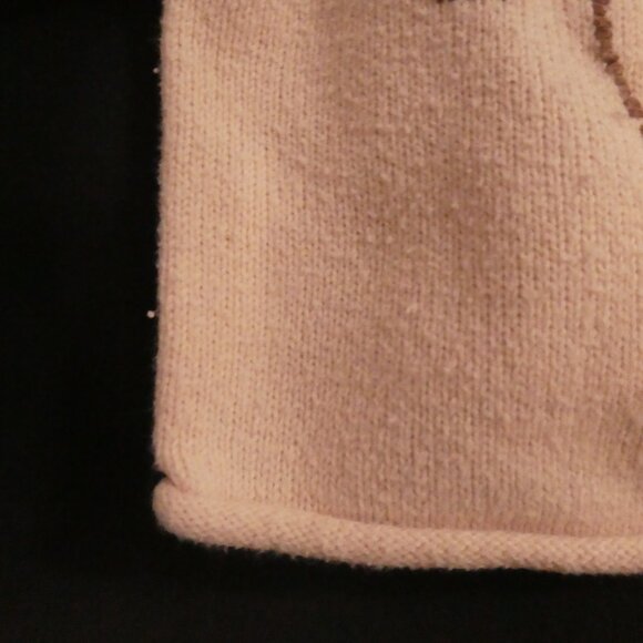 Y2K - OLD NAVY - Newborn | 3-6 months | Adorable Baby Squirrel Sweater - Picture 7 of 13